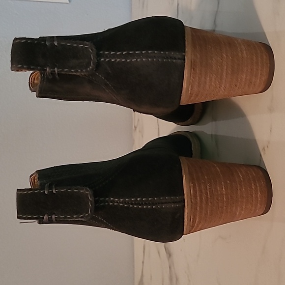 Dolce Vita Jones Dark Gray Suede Leather Chelsea Western Ankle Booties Wmn 9.5 - Picture 7 of 16